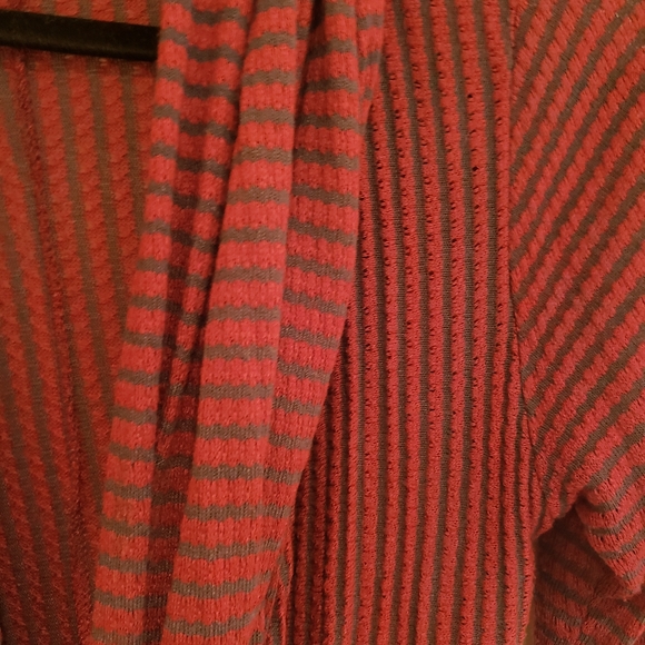 Top - Picture 3 of 3